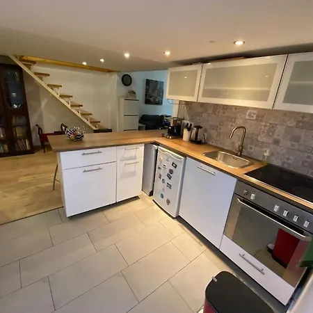 Simon's City Centre Apartamento